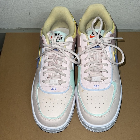 Nike Air Force 1 Low Shadow
Light Soft Pink (Women's) - Picture 4 of 9